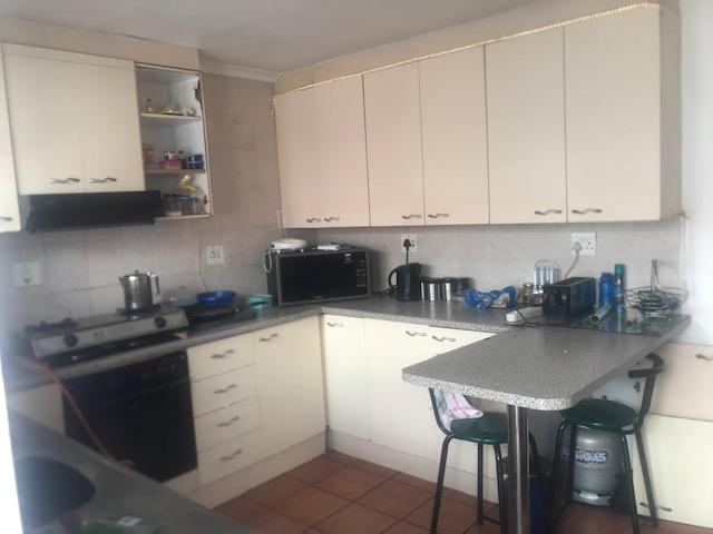 5 Bedroom Property for Sale in Pelikan Park Western Cape